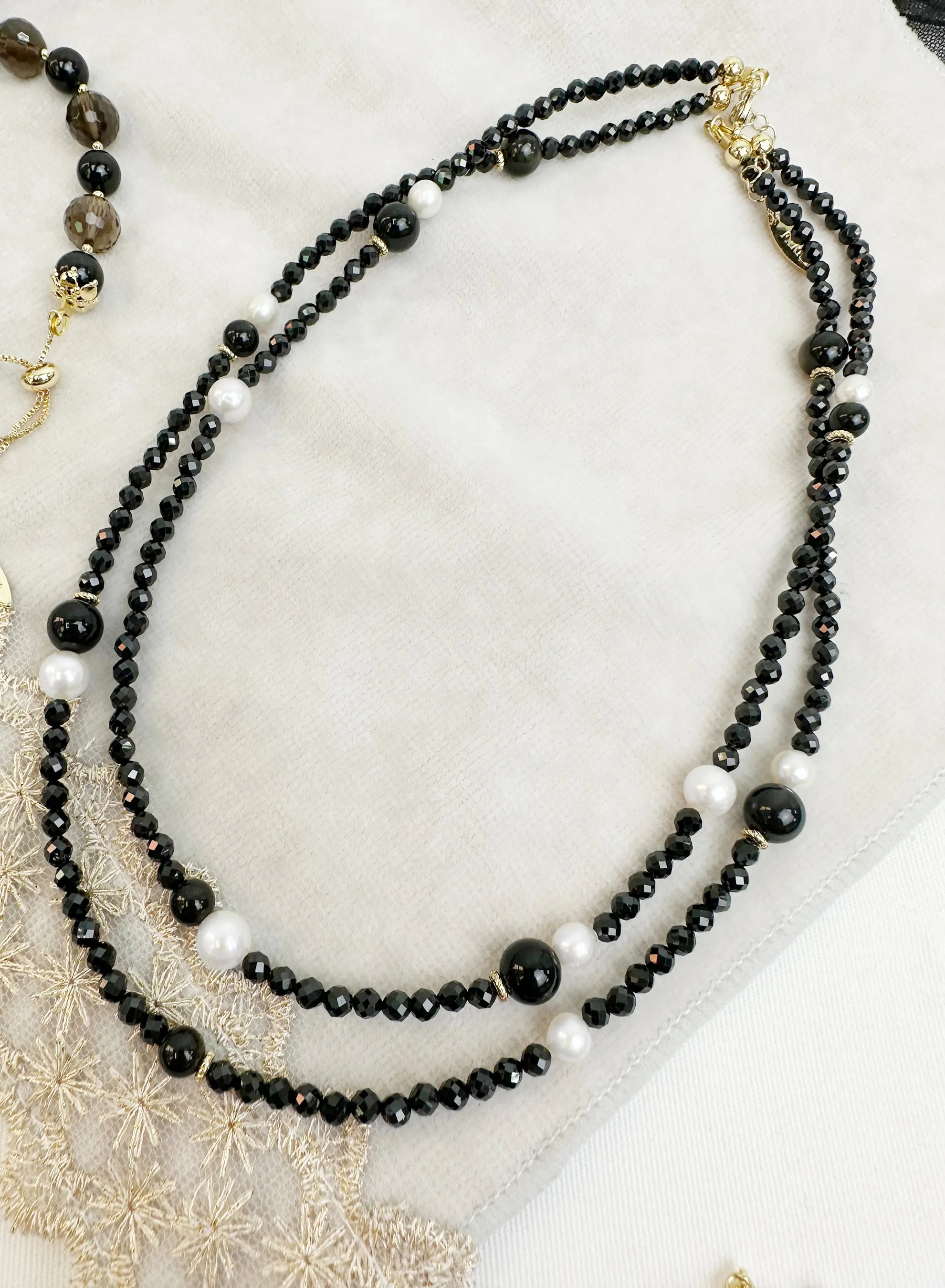 Black Obsidian And Freshwater Pearl Double Strands  Necklace KN056